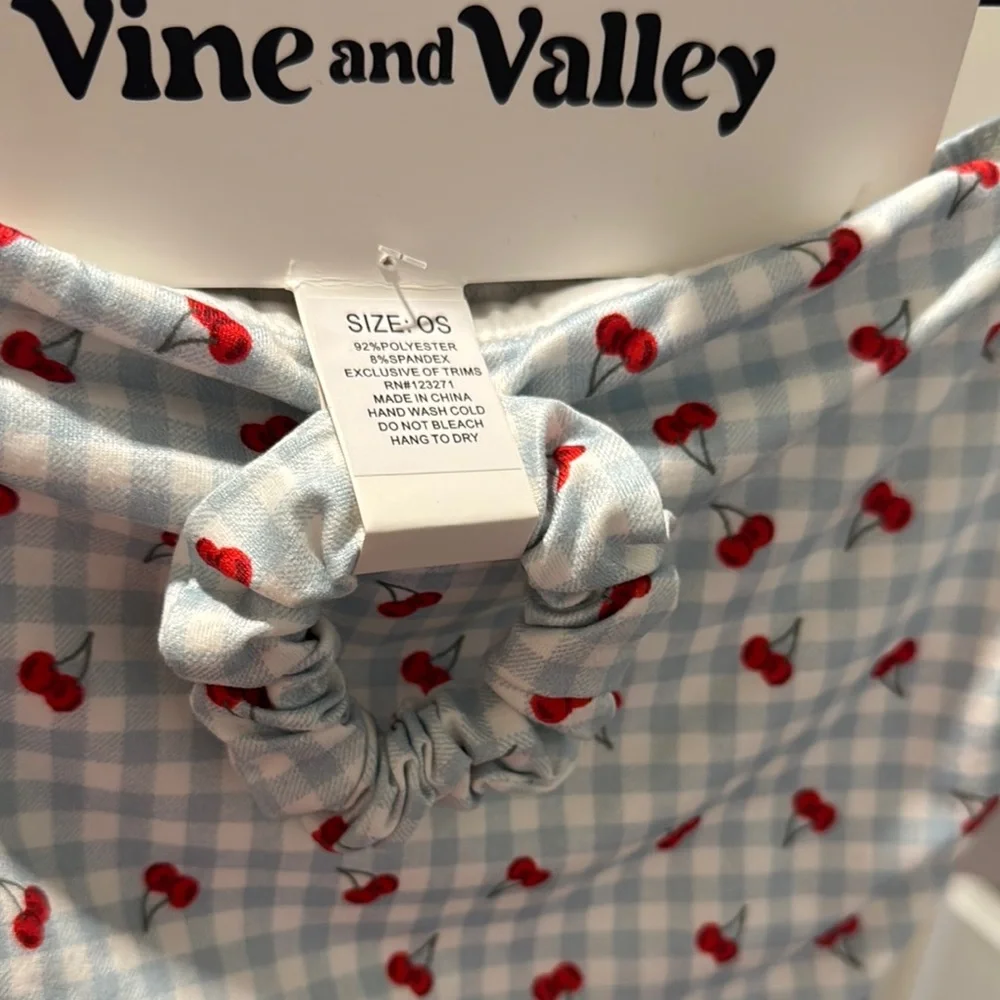 Cherry Print Tank Top - Picture 4 of 4